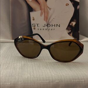 St. John Brown/Black Sunglasses. S-524 BKT